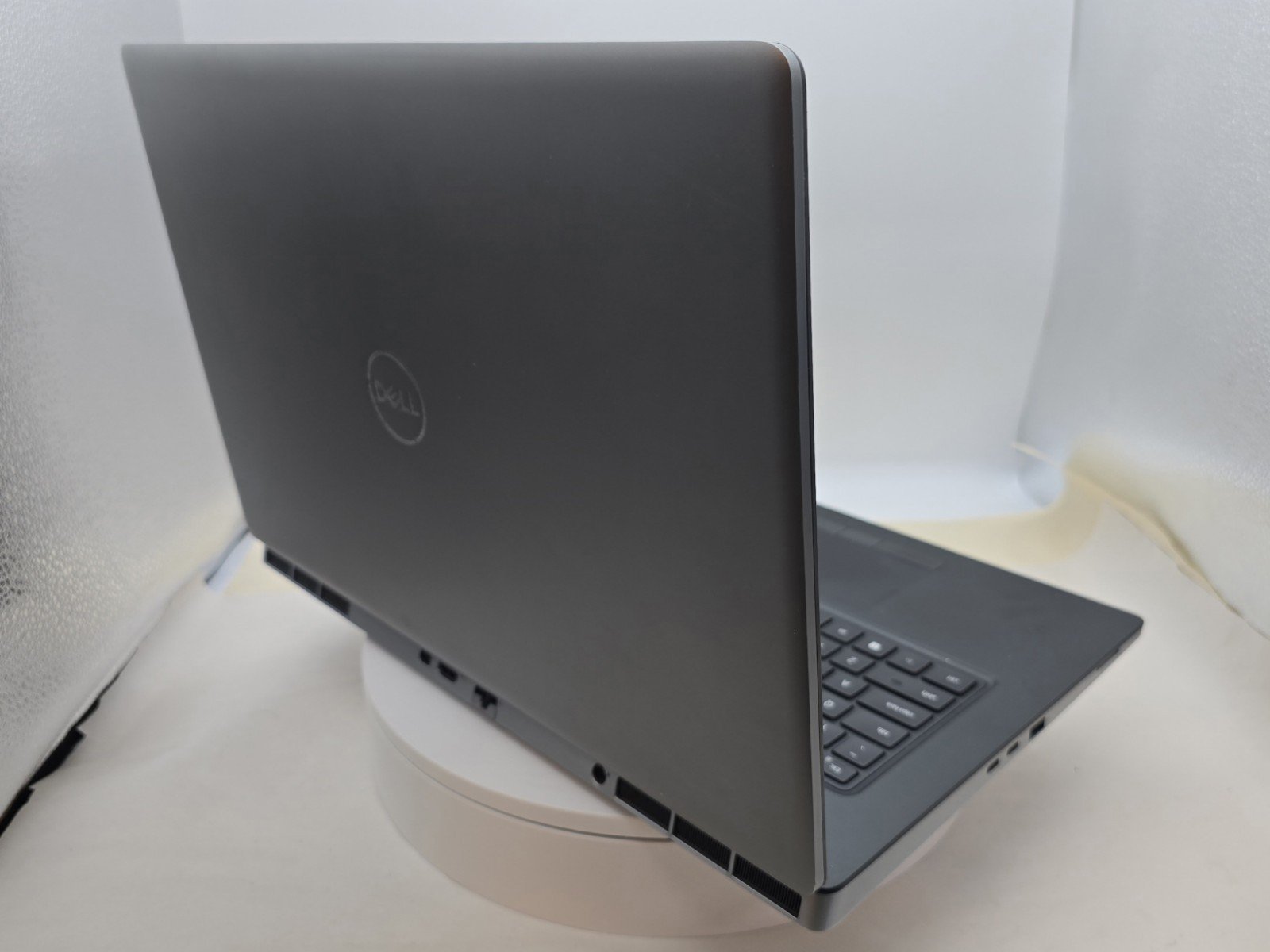 Dell-Precision-7550-8.jpg